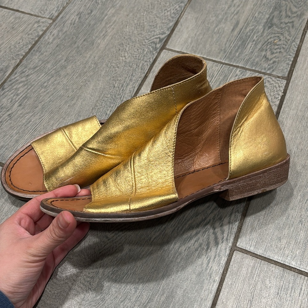 Free People Mont Blanc Asymmetrical Sandal Gold Size 38 - Picture 3 of 7